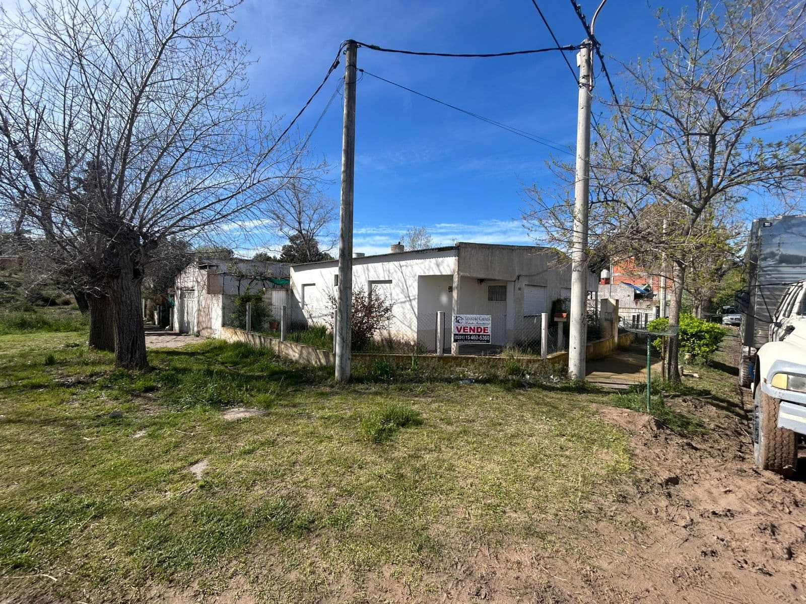 Tres propiedades en un mismo lote