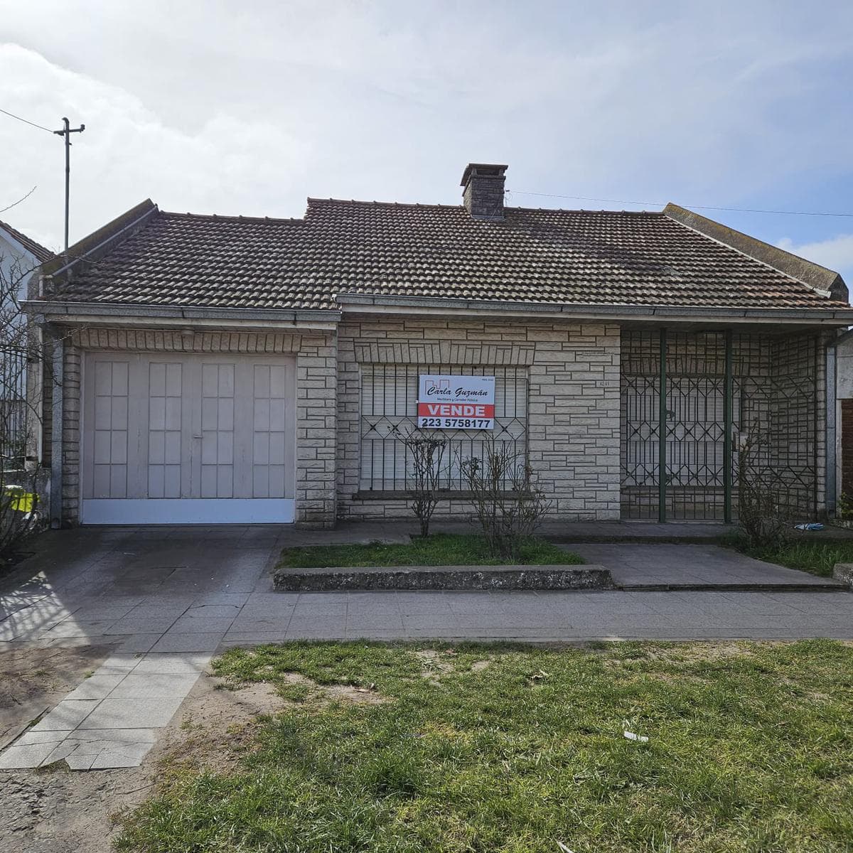 Casa 3 ambientes con garage Zona Punta Mogotes