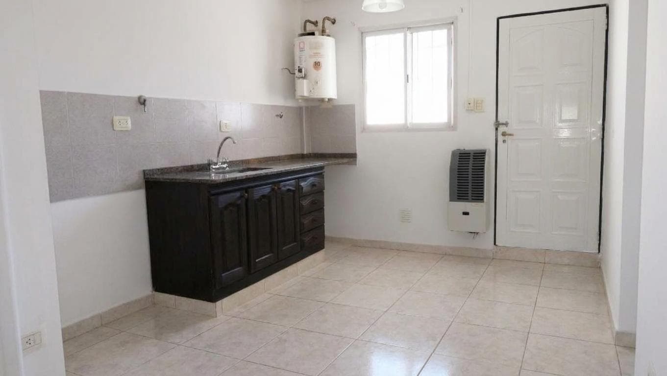 Departamento de 2 ambientes en planta baja centrico