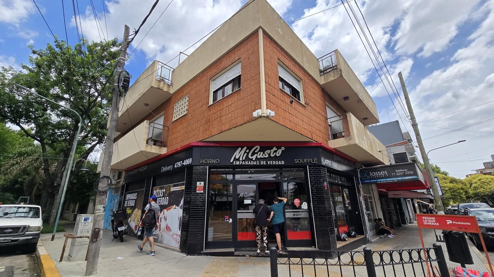 TERRENO DE 161M2 EN ESQUINA APTO EDIFICIO EN VENTA. FLORIDA