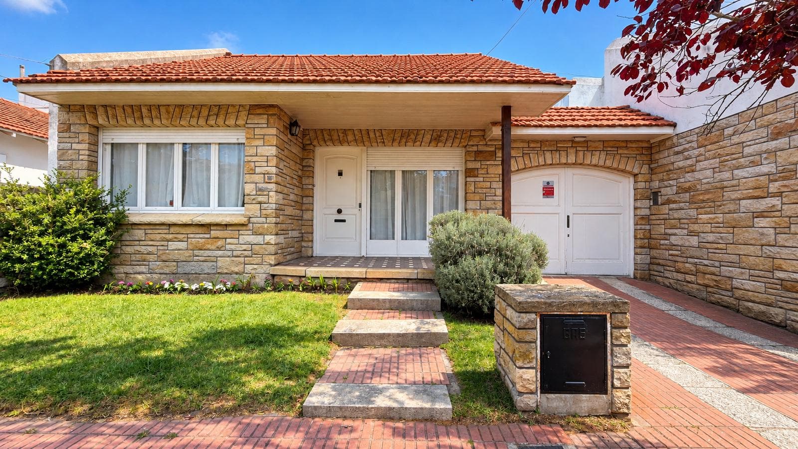 - Casa en Venta - Los Troncos - Mar Del Plata -