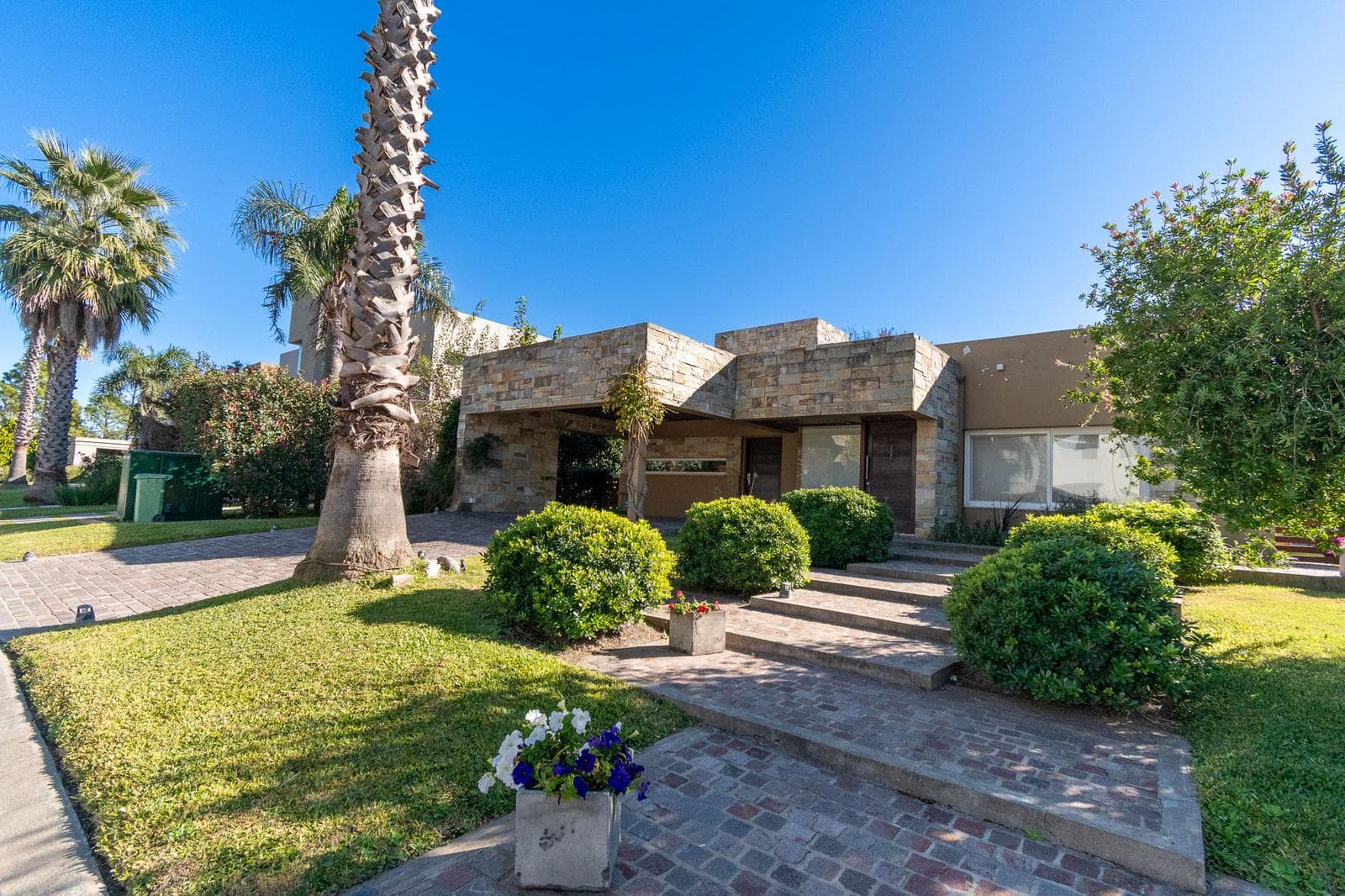 Casa en Miraflores (Funes Hills)