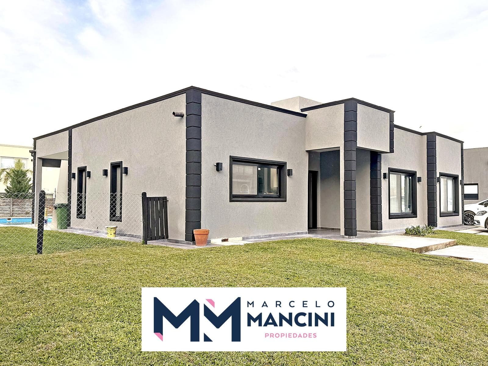 VENTA CASA Lagos de Canning 4 Ambientes