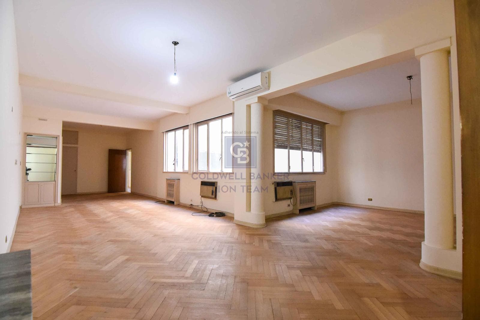 Venta - Departamento - 5 Ambientes - Dependencia - Balcon - Apto Credito - Recoleta - Permuta