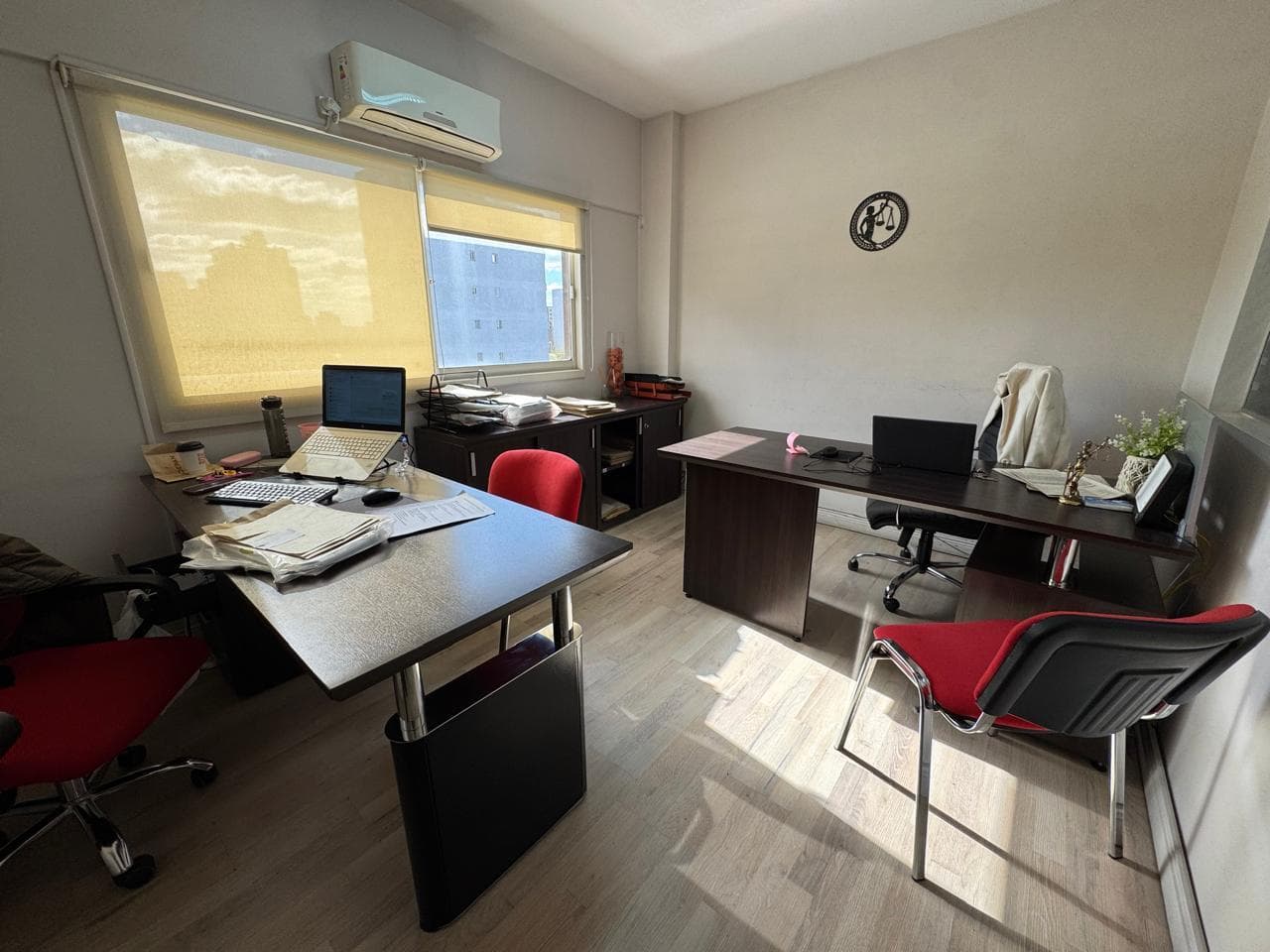 Venta permuta Oficina en San Miguel 42m apto prof centro