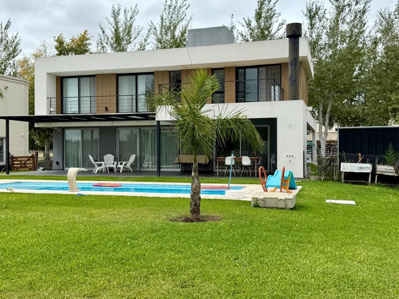Casa Alquiler Temporal en Haras del Sur III