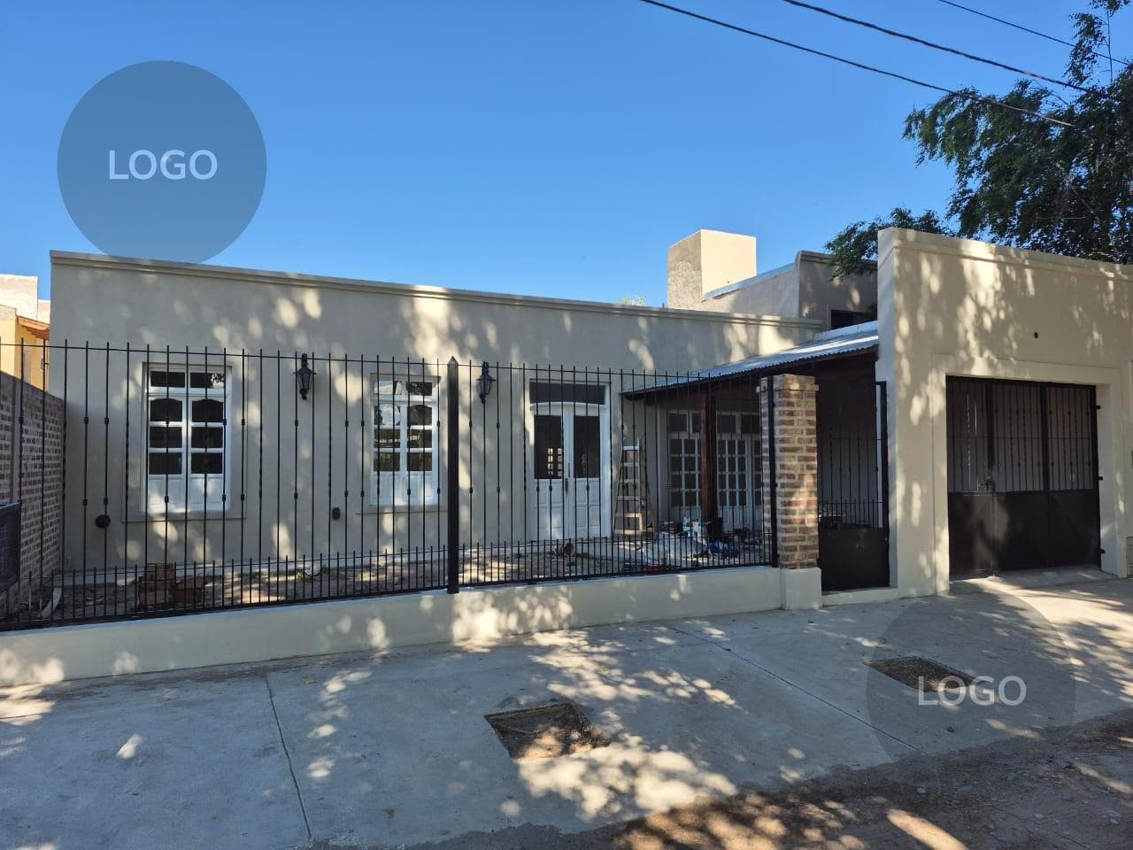 En Venta | Casa de 3 Dormitorios (1 en Suite) con Patio y Garaje | B° Knudsen | Plottier