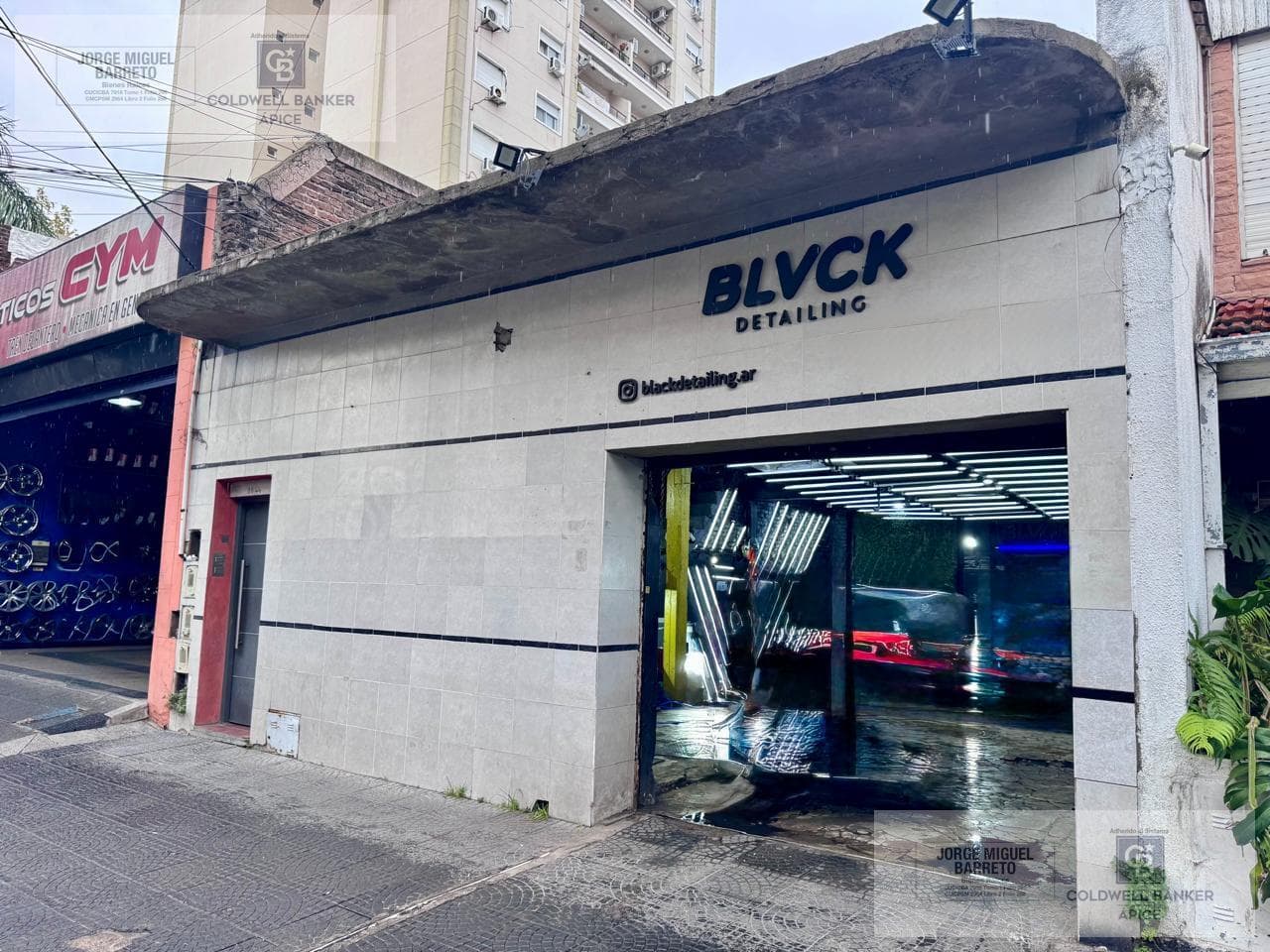 VENTA LOCAL COMERCIAL CON TERRAZA EN LANUS