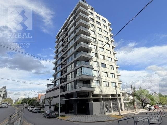 Departamento alquiler Santa Genoveva, 1 dormitorio y balcón; con quincho, pileta y gym