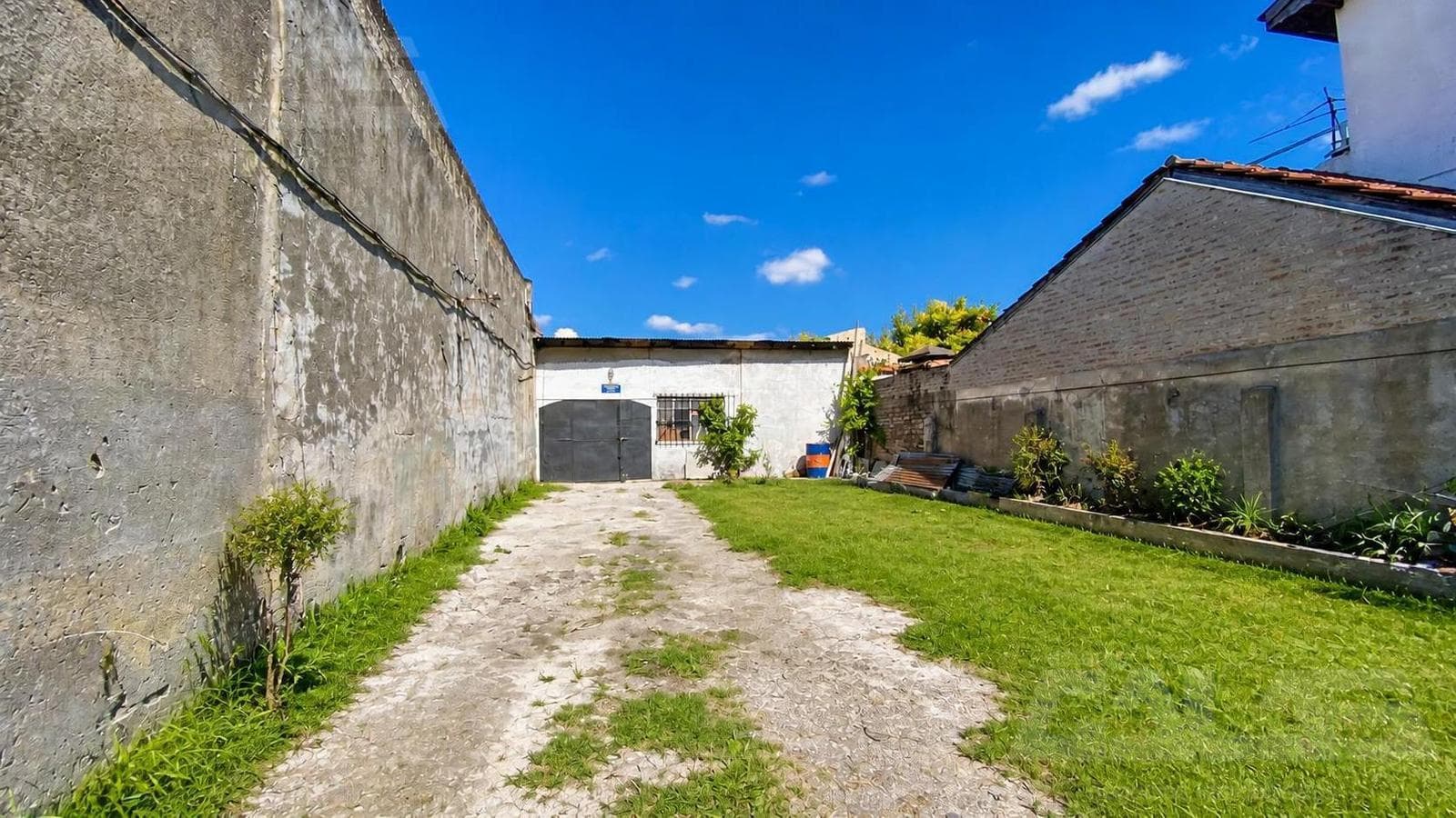 LOTE - OPORTUNIDAD - GALPÓN - INVERSIÓN - ITUZAINGÓ SUR