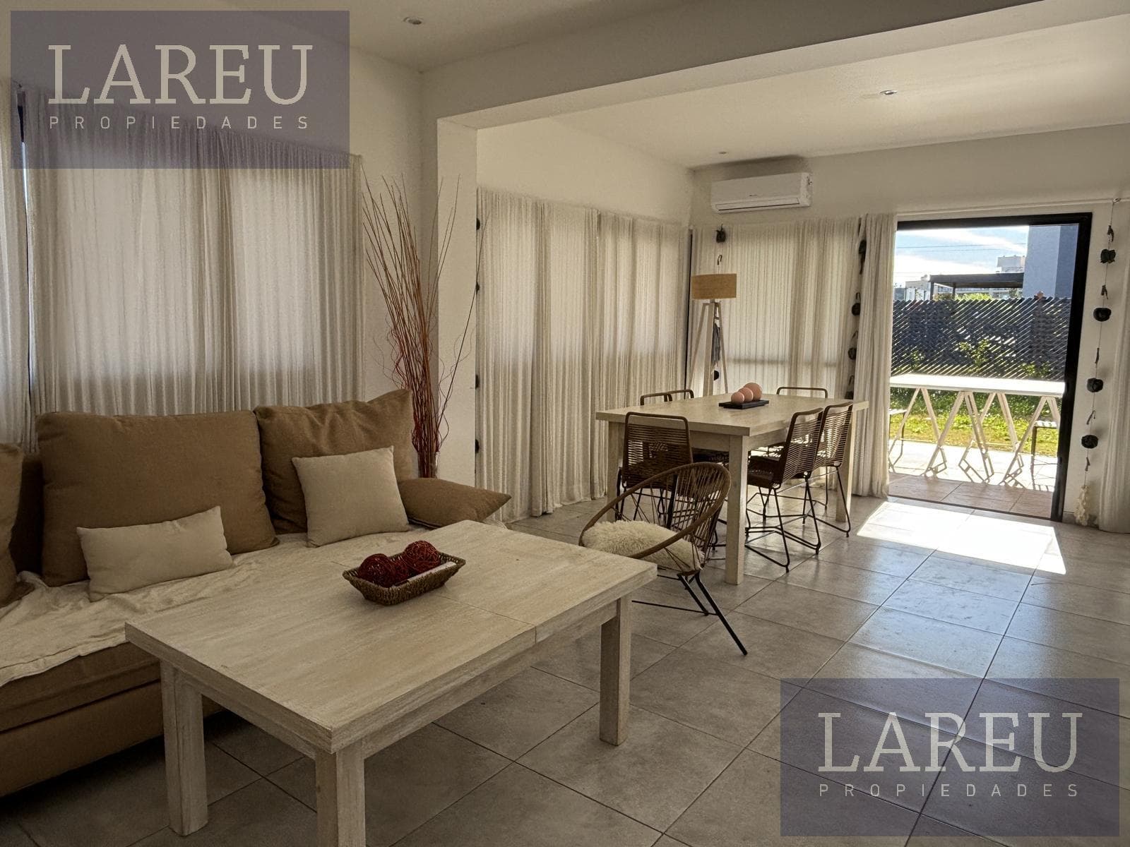 Casa tipo duplex en Spring Park