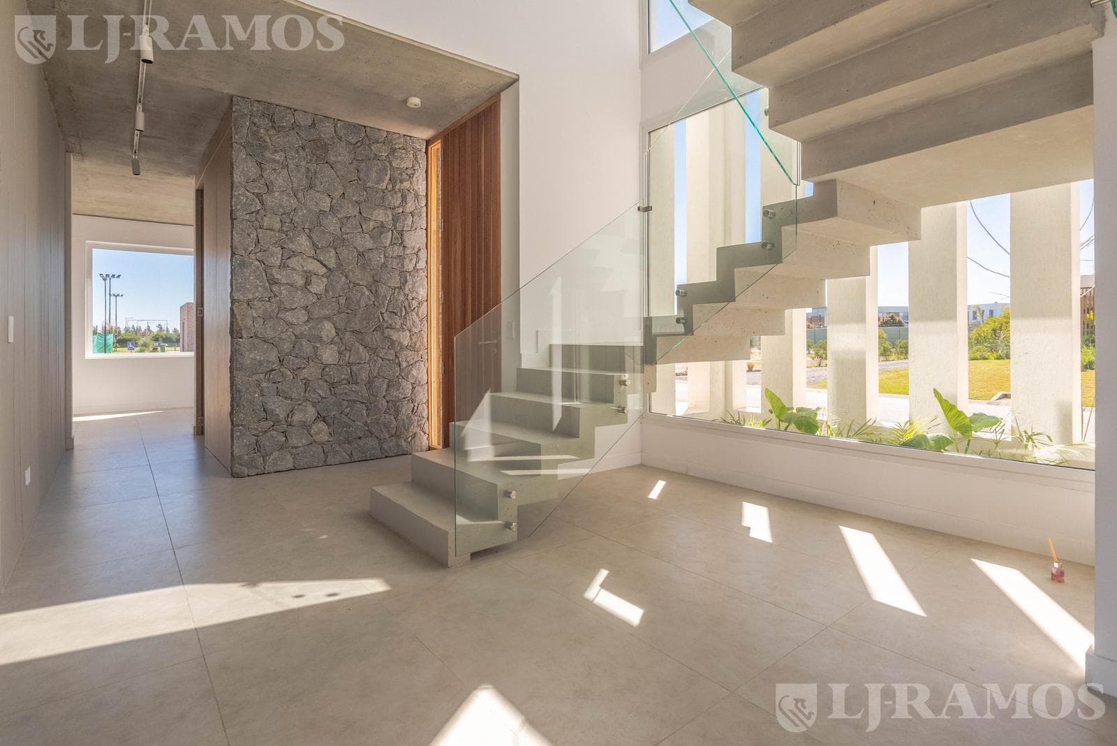 Casa a estrenar en venta en Carpinchos - Nordelta