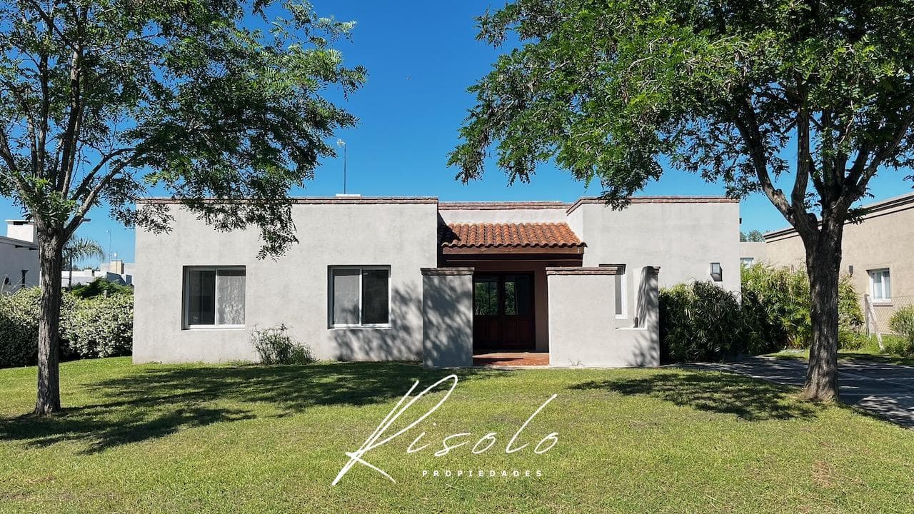 Oportunidad ! Casa en Venta, Lote Interno, 3 dormitorios. Barrio Cerrado Escobar