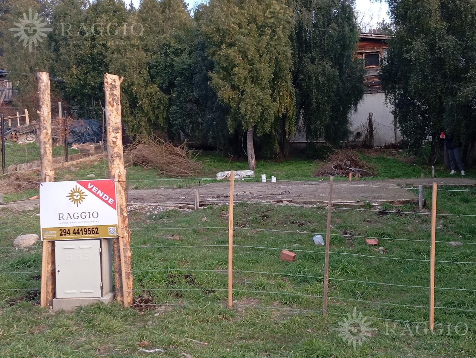 Terreno con platea y planos aprobados (FZ-53)