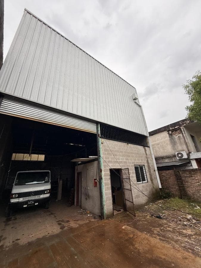 ALQUILER DEPÓSITO 320 m² - ITUZAINGÓ - Acceso oeste 500 mts.
